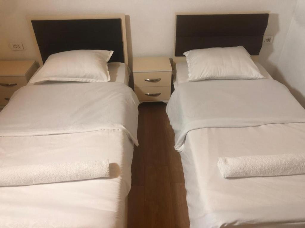 Bujtina Arturi Hotel Valbone Ngoại thất bức ảnh