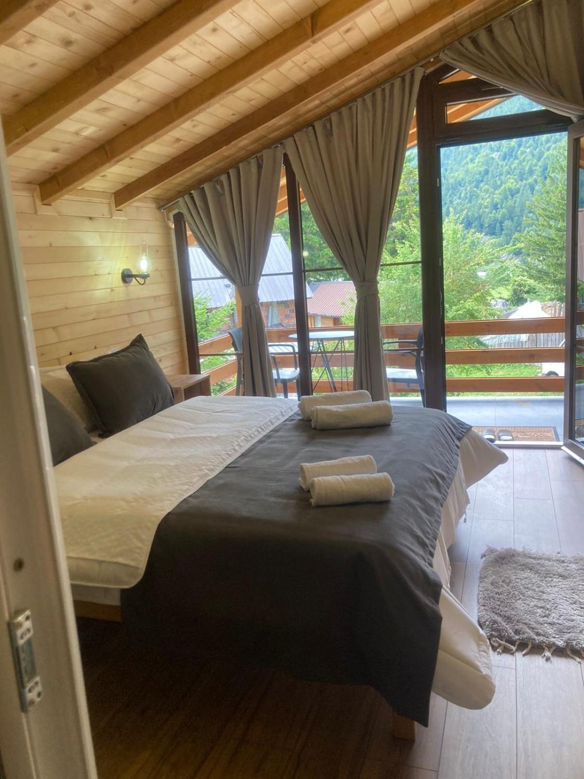 Bujtina Arturi Hotel Valbone Ngoại thất bức ảnh